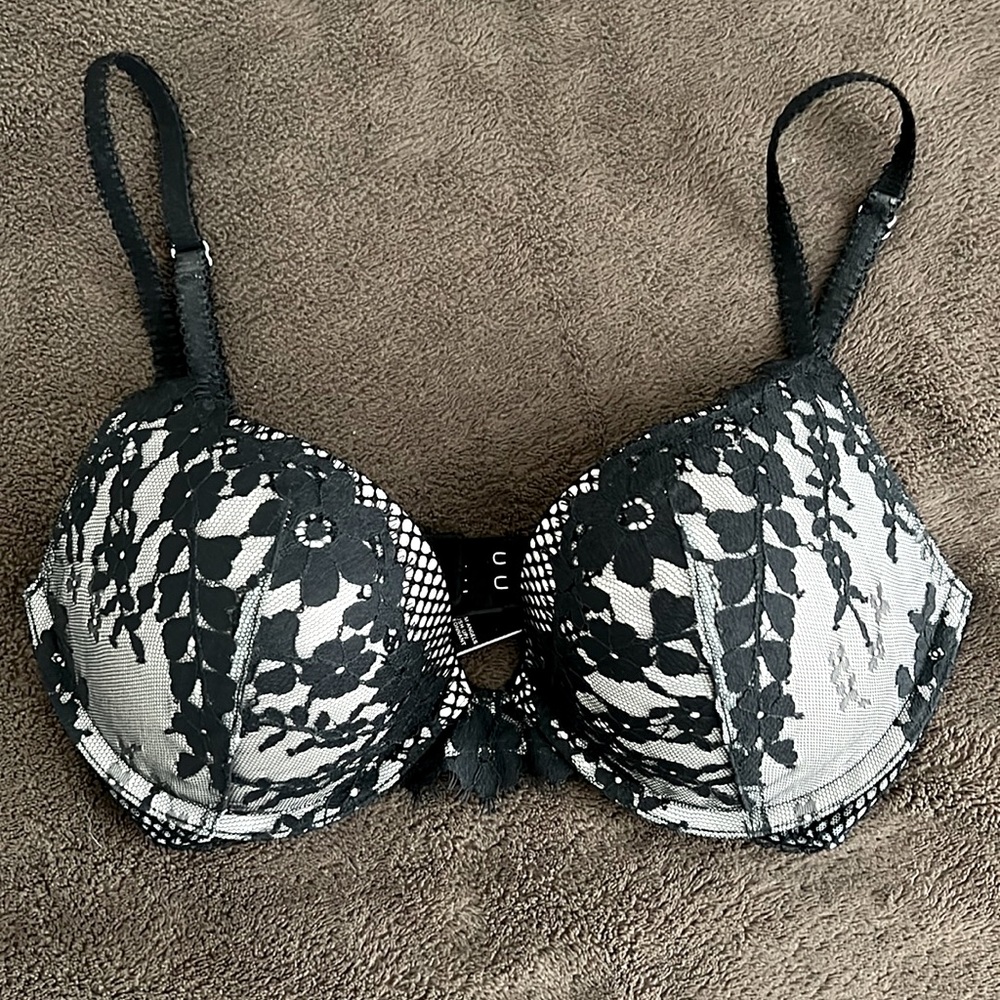 Victoria’s Secret Black Lace Push-Up Bra - 32D